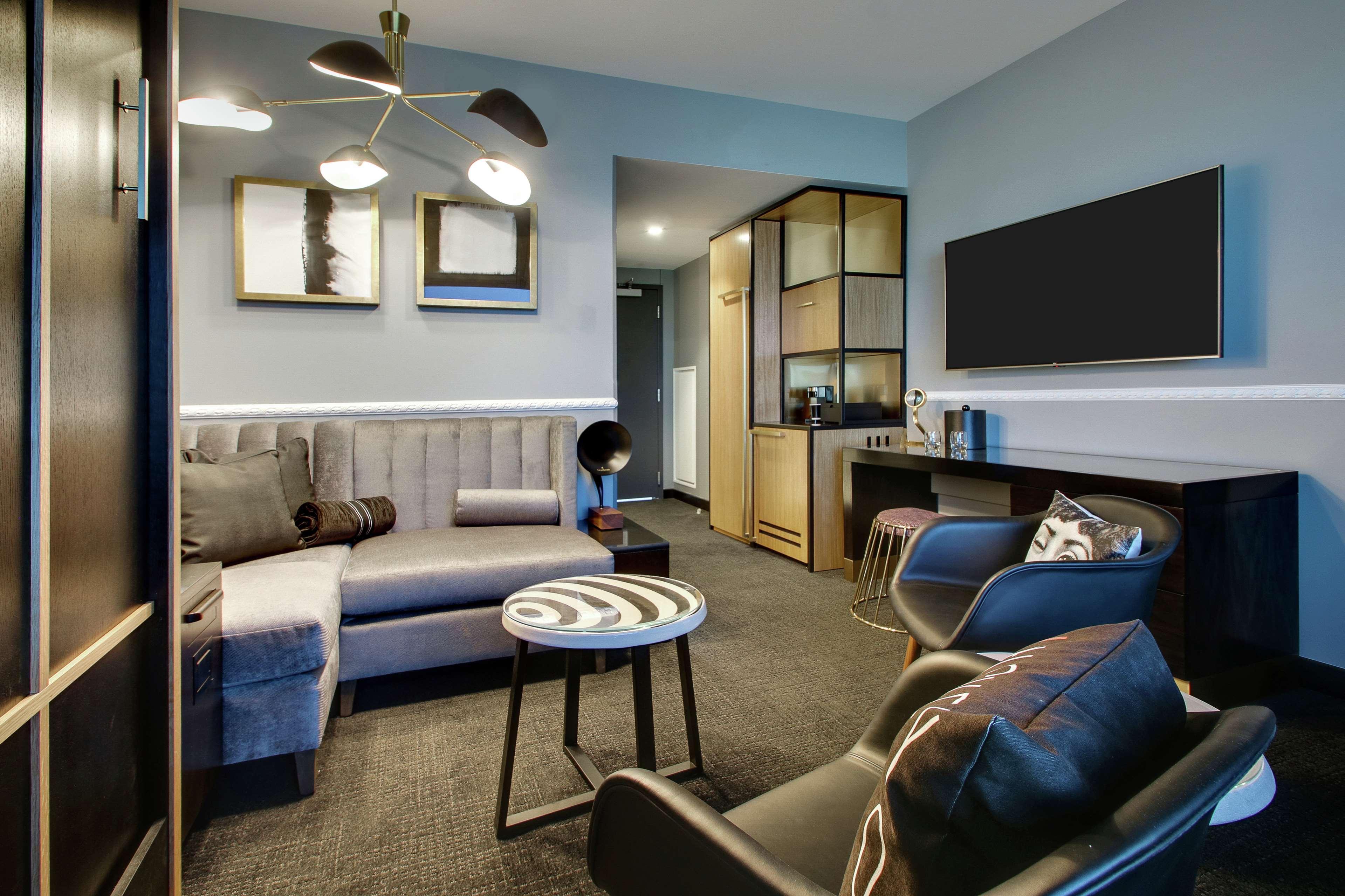 The Rose Chicago, Tapestry Collection By Hilton Hotel 4*