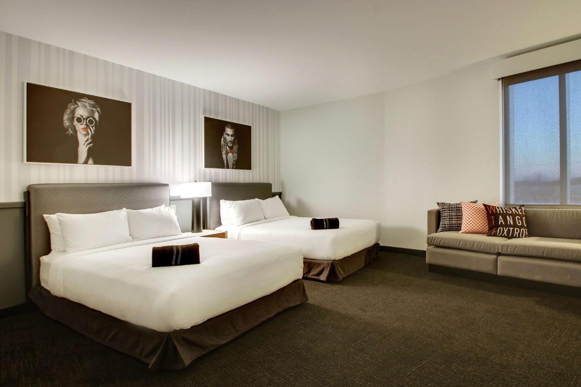 The Rose Chicago, Tapestry Collection By Hilton Hotel