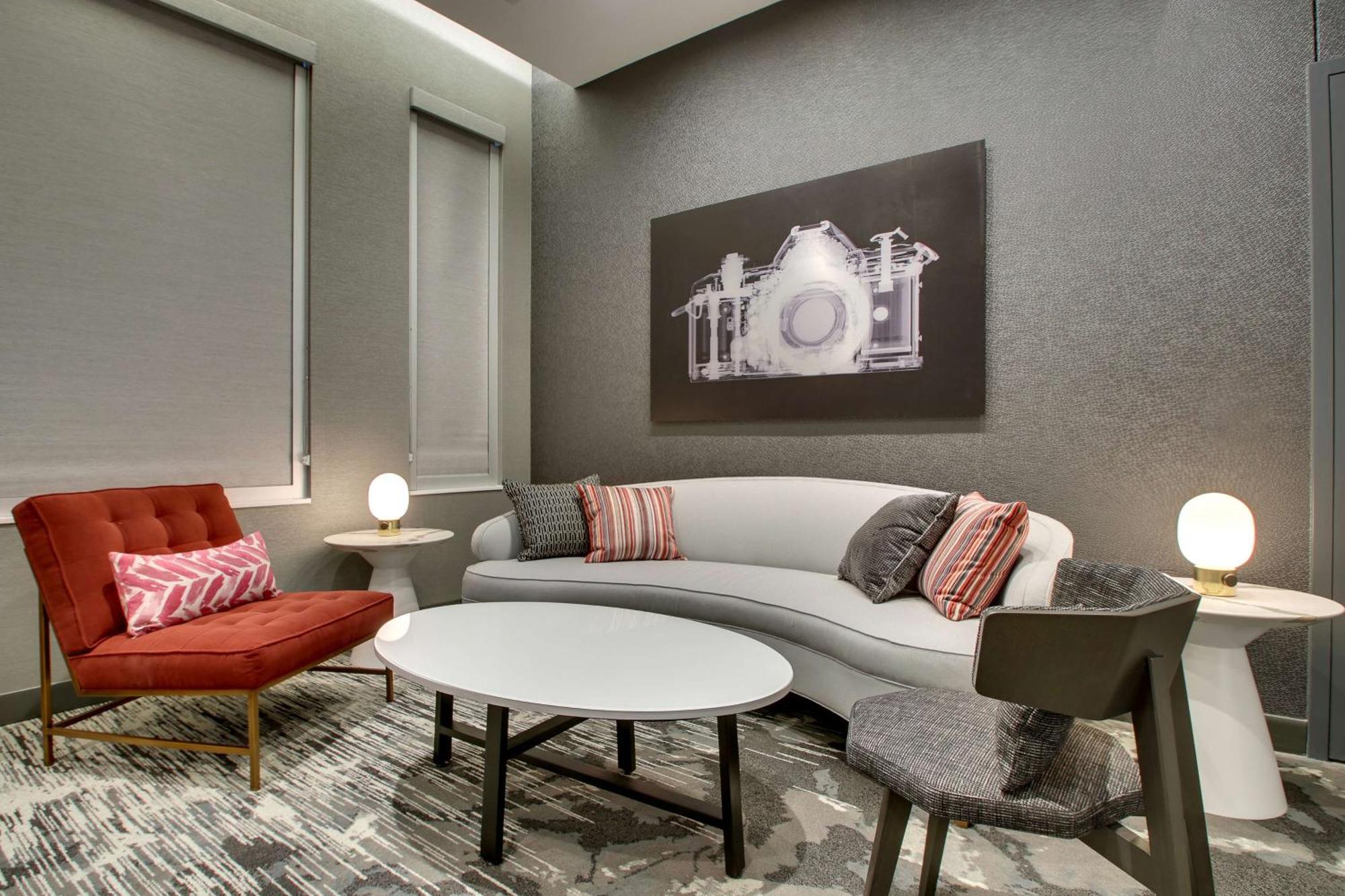 The Rose Chicago, Tapestry Collection By Hilton Hotel 4*